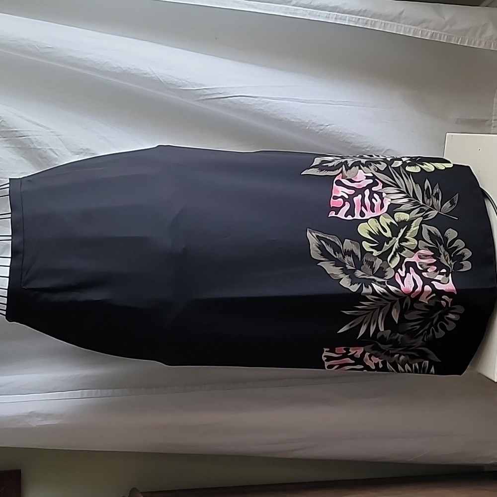 Sag Harbor size 14 black and floral skirt
